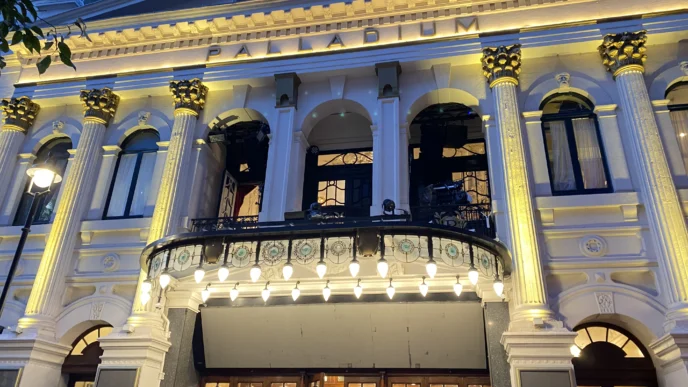 ﻿﻿evita rachel zegler balcony scene